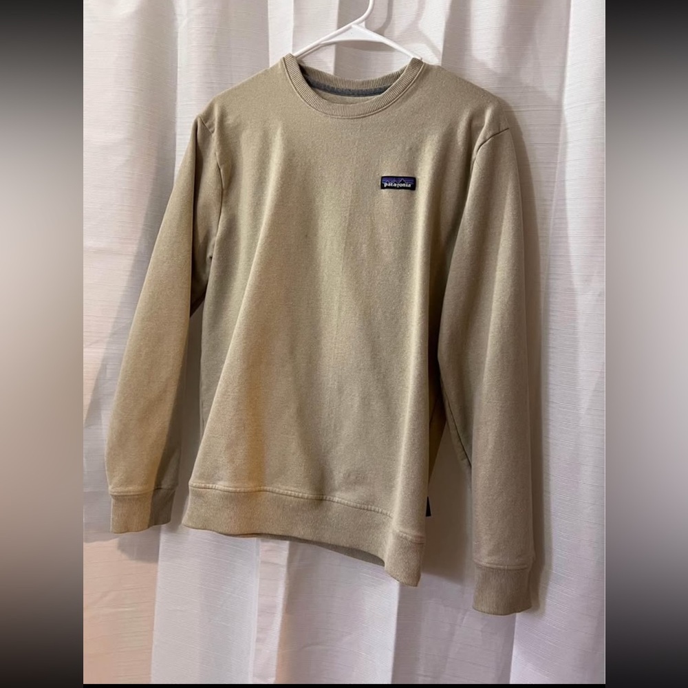 Patagonia Women’s Beige Crewneck Sweater